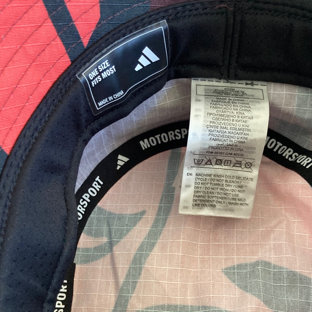 Formula 1 Adidas/ Mercedes Red and Black Bucket Hat - Picture 4 of 5